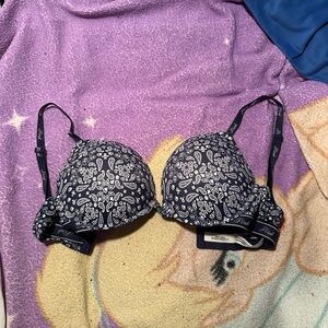 Victoria's Secret Navy and White Paisley Bra